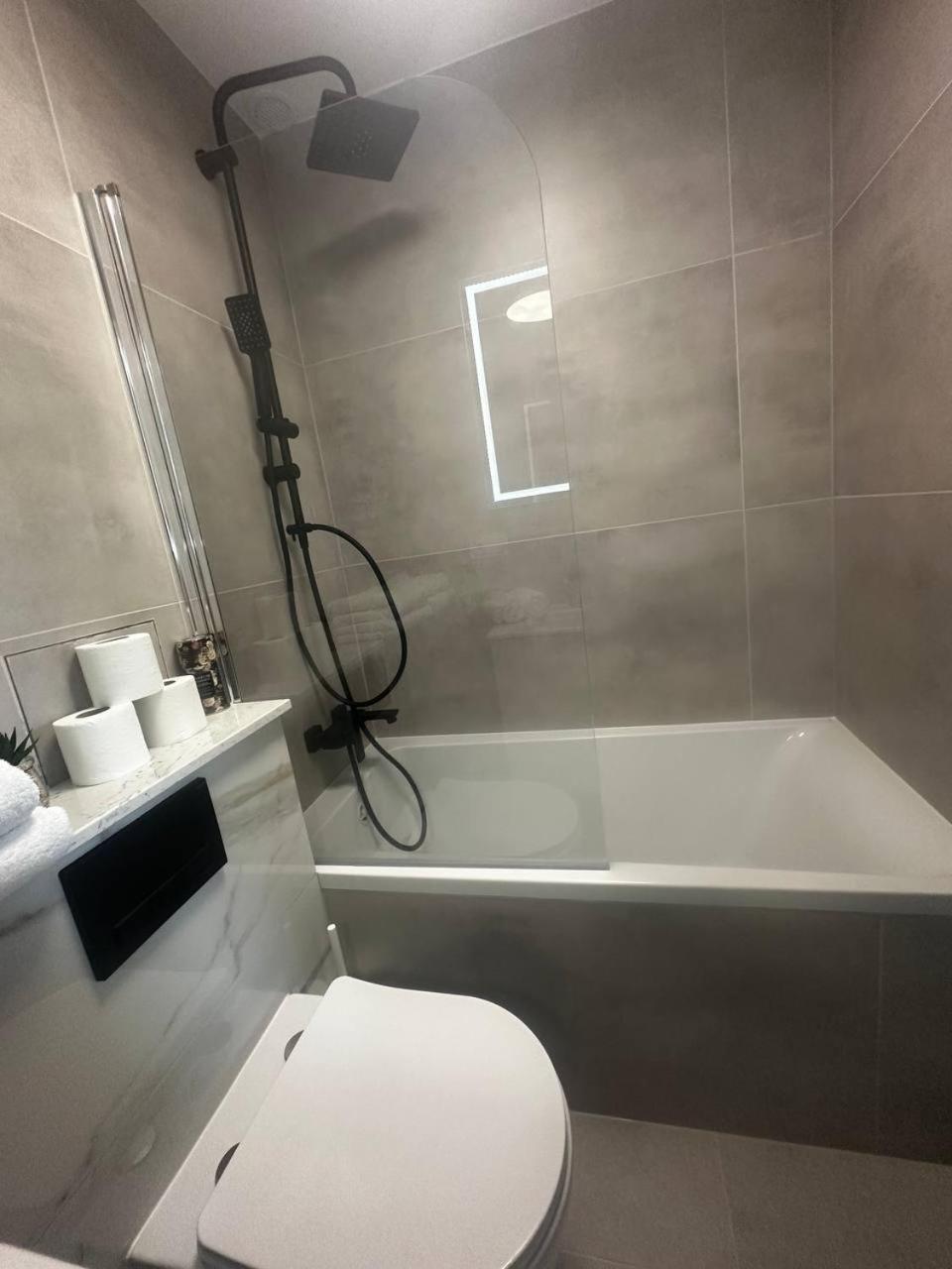 Ochota Apartament *